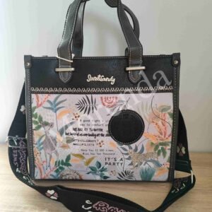 Bolso cuadrado asa de mano negro